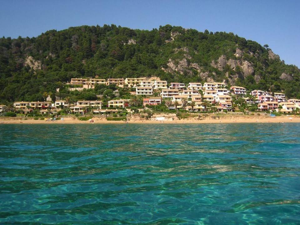 Alexandras On The Beach And Pool Apt Γλυφάδα Εξωτερικό φωτογραφία